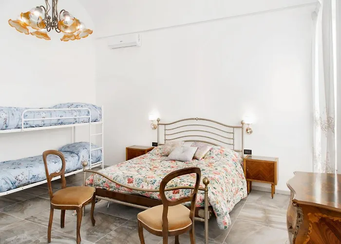 Modern Apartment In Siracusa, 150 Sqm With Balcony
